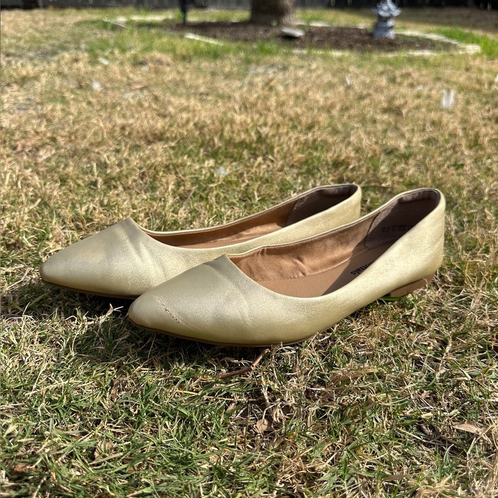 Bundle Sale: 3 Pair of Flats. Women's Black, Gold and Pink Flats Collection - Picture 2 of 9